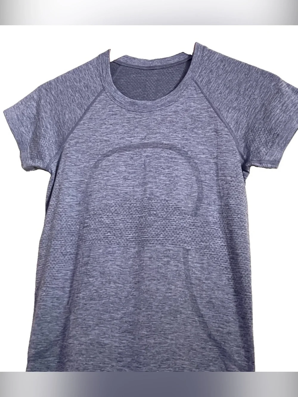Lululemon Swiftly Tech Short Sleeve Size 6 Heathered Gray Hip Length Running